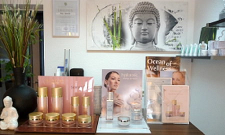 weiter zur Maniküre & Pediküre ABSOLUT BEAUTY